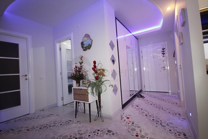 سعر مناسب - شقة ثلاث غرف وصالة في منطقة جيكجلي الراقية / الانيا 