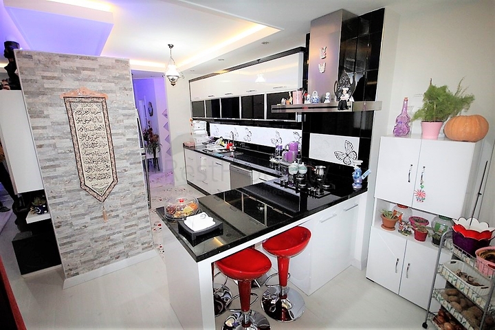 سعر مناسب - شقة ثلاث غرف وصالة في منطقة جيكجلي الراقية / الانيا 