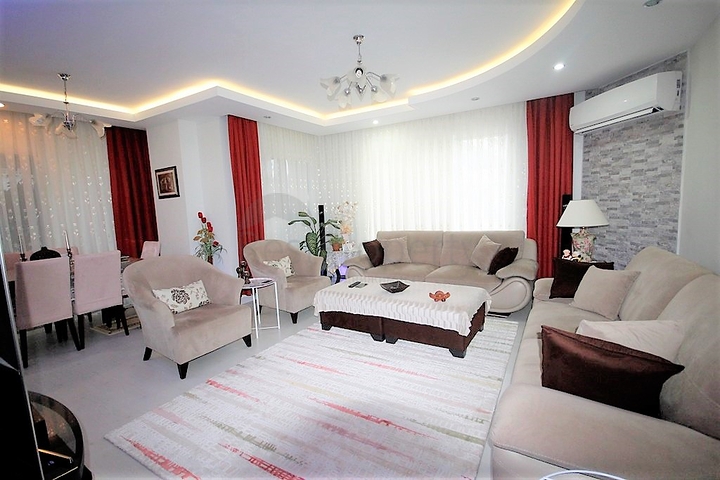 سعر مناسب - شقة ثلاث غرف وصالة في منطقة جيكجلي الراقية / الانيا 