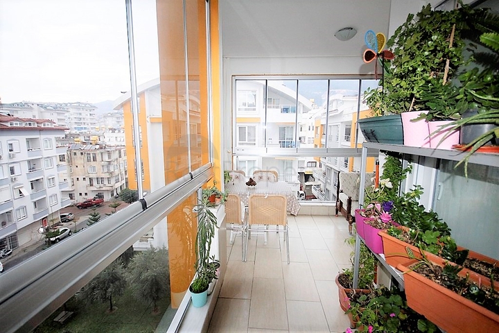 سعر مناسب - شقة ثلاث غرف وصالة في منطقة جيكجلي الراقية / الانيا 