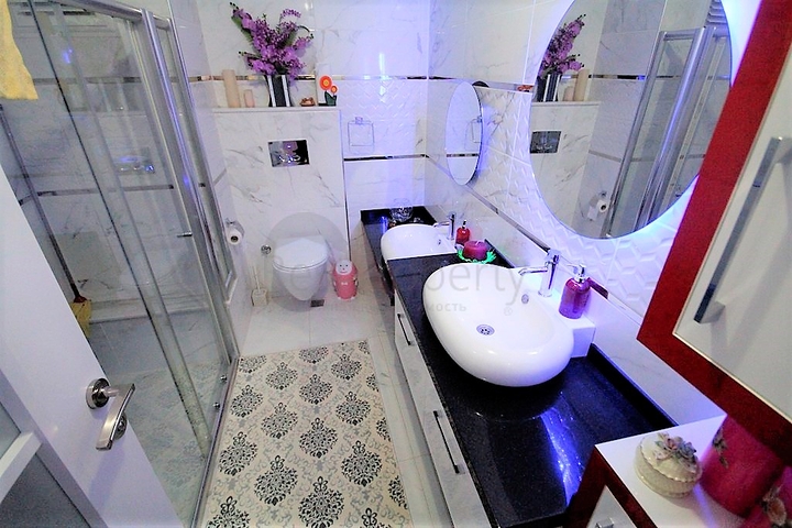 سعر مناسب - شقة ثلاث غرف وصالة في منطقة جيكجلي الراقية / الانيا 