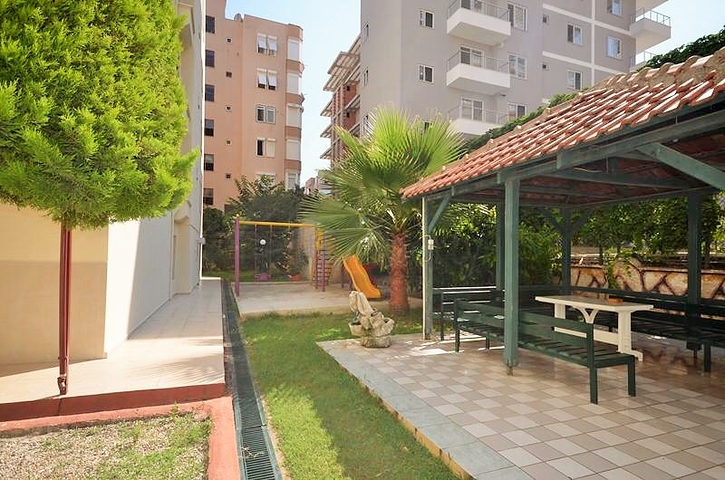 سعر اقتصادي - شقة غرفة وصالة - مفروشة - قريبة من البحر والخدمات - في منطقة مهموتلار / الانيا 