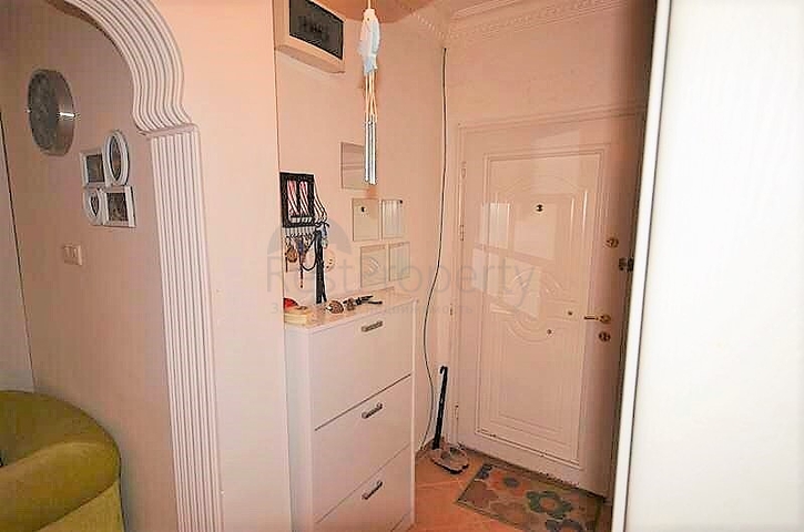 سعر اقتصادي - شقة غرفة وصالة - مفروشة - قريبة من البحر والخدمات - في منطقة مهموتلار / الانيا 