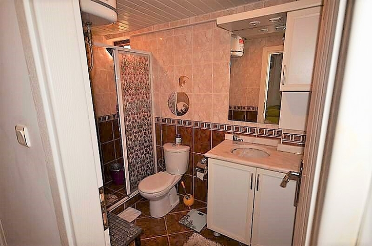 سعر اقتصادي - شقة غرفة وصالة - مفروشة - قريبة من البحر والخدمات - في منطقة مهموتلار / الانيا 