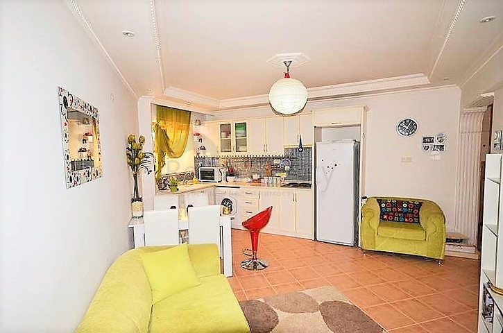 سعر اقتصادي - شقة غرفة وصالة - مفروشة - قريبة من البحر والخدمات - في منطقة مهموتلار / الانيا 