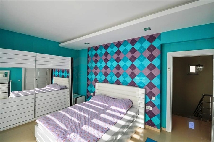 اطلالة بحر - مجمع بخدمات 5 نجوم - دوبلكس 3 غرفة وصالة - في منطقة كارجي جاك الجبلية / الانيا 