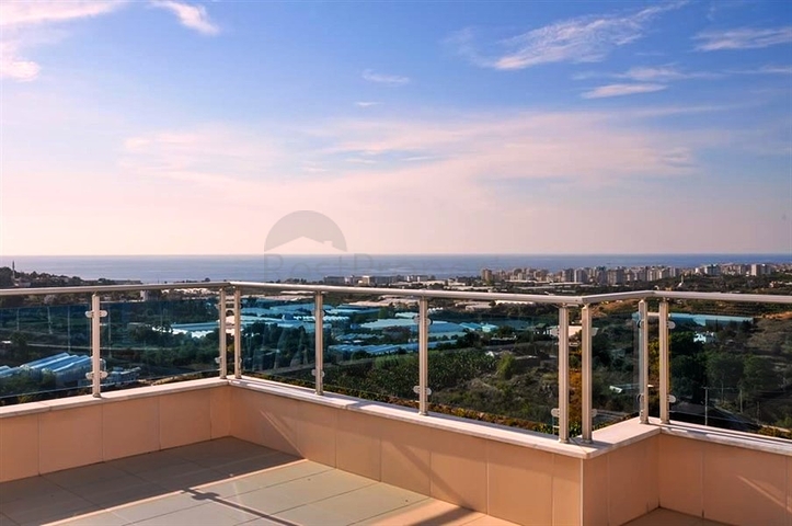 اطلالة بحر - مجمع بخدمات 5 نجوم - دوبلكس 3 غرفة وصالة - في منطقة كارجي جاك الجبلية / الانيا 