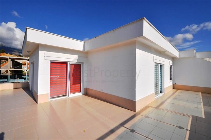 اطلالة بحر - مجمع بخدمات 5 نجوم - دوبلكس 3 غرفة وصالة - في منطقة كارجي جاك الجبلية / الانيا 