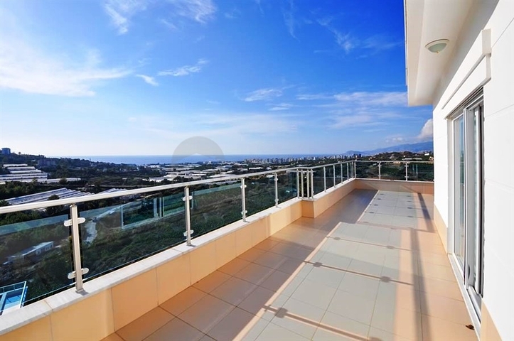 اطلالة بحر - مجمع بخدمات 5 نجوم - دوبلكس 3 غرفة وصالة - في منطقة كارجي جاك الجبلية / الانيا 