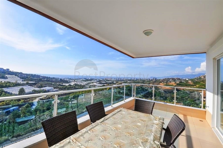 اطلالة بحر - مجمع بخدمات 5 نجوم - دوبلكس 3 غرفة وصالة - في منطقة كارجي جاك الجبلية / الانيا 