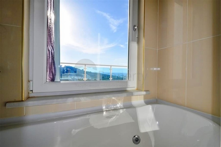 اطلالة بحر - مجمع بخدمات 5 نجوم - دوبلكس 3 غرفة وصالة - في منطقة كارجي جاك الجبلية / الانيا 