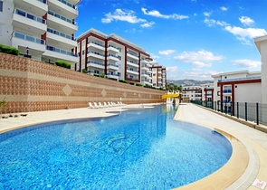 اطلالة بحر - مجمع بخدمات 5 نجوم - دوبلكس 3 غرفة وصالة - في منطقة كارجي جاك الجبلية / الانيا 