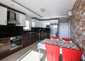 اطلالة بحر - مجمع بخدمات 5 نجوم - دوبلكس 3 غرفة وصالة - في منطقة كارجي جاك الجبلية / الانيا 