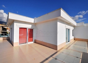 اطلالة بحر - مجمع بخدمات 5 نجوم - دوبلكس 3 غرفة وصالة - في منطقة كارجي جاك الجبلية / الانيا 