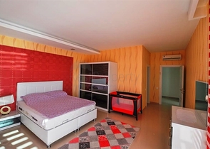 اطلالة بحر - مجمع بخدمات 5 نجوم - دوبلكس 3 غرفة وصالة - في منطقة كارجي جاك الجبلية / الانيا 