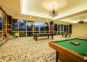 اطلالة بحر - مجمع بخدمات 5 نجوم - دوبلكس 3 غرفة وصالة - في منطقة كارجي جاك الجبلية / الانيا 