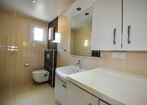 اطلالة بحر - مجمع بخدمات 5 نجوم - دوبلكس 3 غرفة وصالة - في منطقة كارجي جاك الجبلية / الانيا 