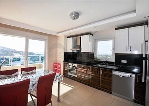 اطلالة بحر - مجمع بخدمات 5 نجوم - دوبلكس 3 غرفة وصالة - في منطقة كارجي جاك الجبلية / الانيا 