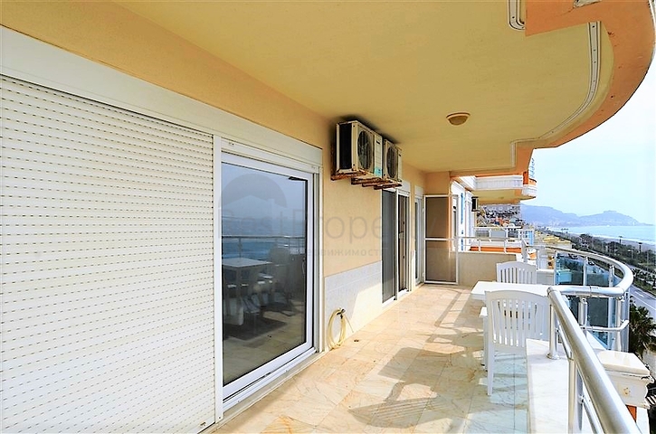 سعر مميز جدا - اطلالة بحر كاملة - شقة غرفتين وصالة في الانيا 