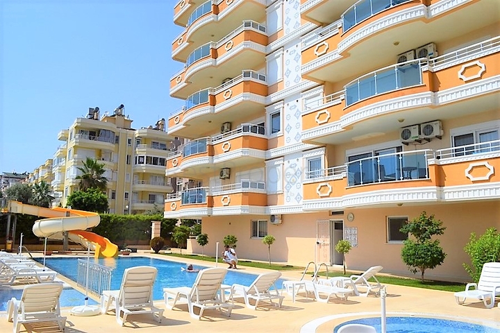 سعر مميز جدا - اطلالة بحر كاملة - شقة غرفتين وصالة في الانيا 