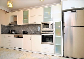 سعر مميز جدا - اطلالة بحر كاملة - شقة غرفتين وصالة في الانيا 