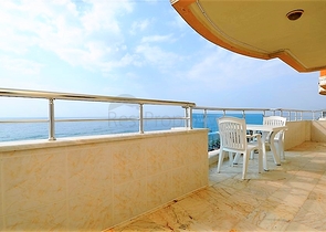 سعر مميز جدا - اطلالة بحر كاملة - شقة غرفتين وصالة في الانيا 