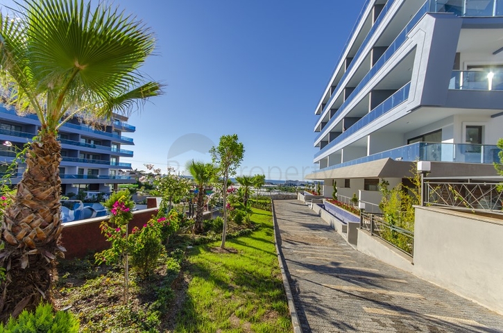 شقة دوبلكس باطلالة مفتوحة ، ضمن مجمع سكني بخدمات متكاملة قريب من البحر في كارجي جاك / الانيا