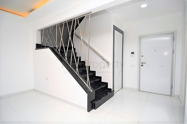 شقة دوبلكس باطلالة مفتوحة ، ضمن مجمع سكني بخدمات متكاملة قريب من البحر في كارجي جاك / الانيا