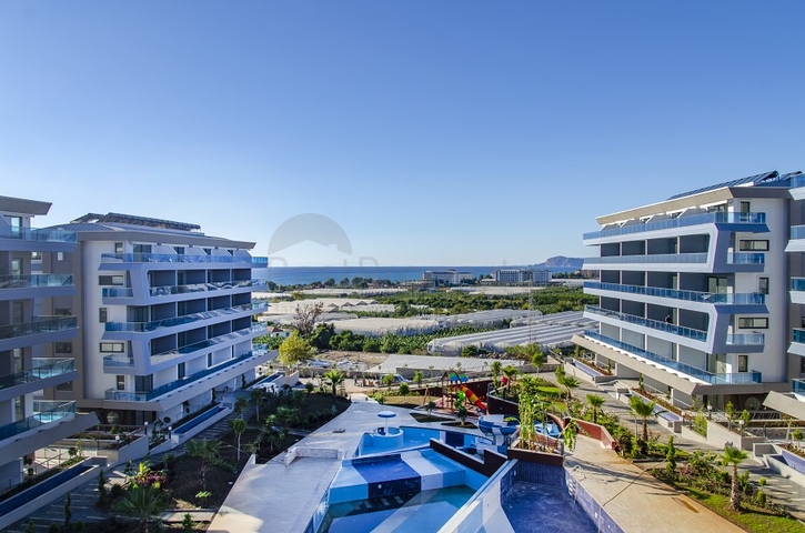 شقة دوبلكس باطلالة مفتوحة ، ضمن مجمع سكني بخدمات متكاملة قريب من البحر في كارجي جاك / الانيا