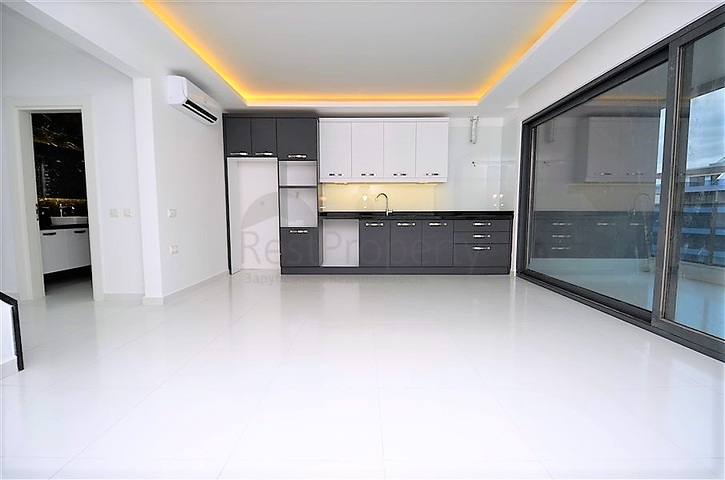 شقة دوبلكس باطلالة مفتوحة ، ضمن مجمع سكني بخدمات متكاملة قريب من البحر في كارجي جاك / الانيا