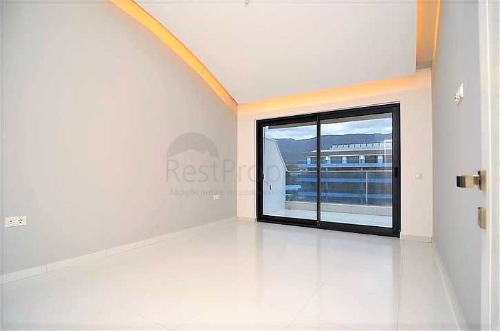 شقة دوبلكس باطلالة مفتوحة ، ضمن مجمع سكني بخدمات متكاملة قريب من البحر في كارجي جاك / الانيا