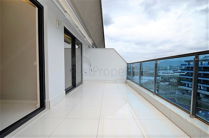 شقة دوبلكس باطلالة مفتوحة ، ضمن مجمع سكني بخدمات متكاملة قريب من البحر في كارجي جاك / الانيا