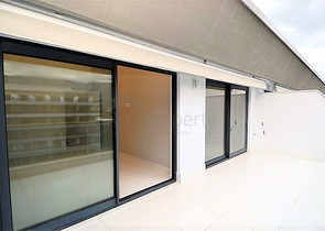 شقة دوبلكس باطلالة مفتوحة ، ضمن مجمع سكني بخدمات متكاملة قريب من البحر في كارجي جاك / الانيا