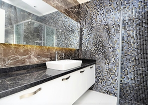 شقة دوبلكس باطلالة مفتوحة ، ضمن مجمع سكني بخدمات متكاملة قريب من البحر في كارجي جاك / الانيا