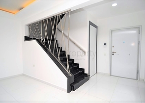 شقة دوبلكس باطلالة مفتوحة ، ضمن مجمع سكني بخدمات متكاملة قريب من البحر في كارجي جاك / الانيا