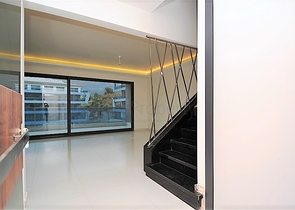 شقة دوبلكس باطلالة مفتوحة ، ضمن مجمع سكني بخدمات متكاملة قريب من البحر في كارجي جاك / الانيا