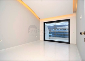 شقة دوبلكس باطلالة مفتوحة ، ضمن مجمع سكني بخدمات متكاملة قريب من البحر في كارجي جاك / الانيا