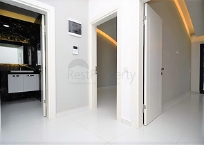 شقة دوبلكس باطلالة مفتوحة ، ضمن مجمع سكني بخدمات متكاملة قريب من البحر في كارجي جاك / الانيا