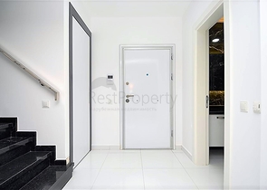 شقة دوبلكس باطلالة مفتوحة ، ضمن مجمع سكني بخدمات متكاملة قريب من البحر في كارجي جاك / الانيا