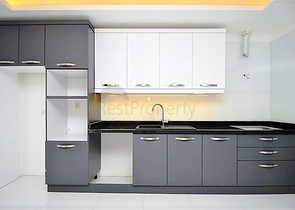 شقة دوبلكس باطلالة مفتوحة ، ضمن مجمع سكني بخدمات متكاملة قريب من البحر في كارجي جاك / الانيا