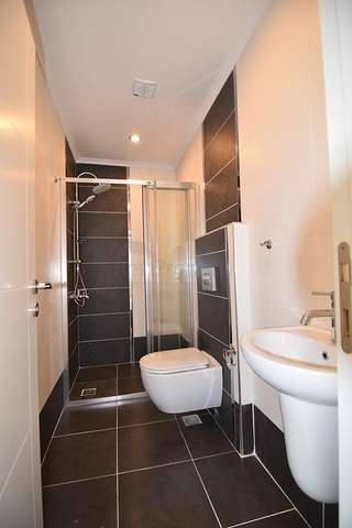 دوبلكس تصميم 4+1 في مجمع حديث ذو بنية تحتية ممتازة ، في كاستل / الانيا