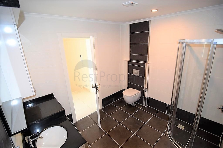 دوبلكس تصميم 4+1 في مجمع حديث ذو بنية تحتية ممتازة ، في كاستل / الانيا