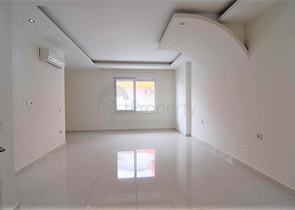 دوبلكس تصميم 4+1 في مجمع حديث ذو بنية تحتية ممتازة ، في كاستل / الانيا