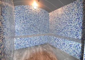 دوبلكس تصميم 4+1 في مجمع حديث ذو بنية تحتية ممتازة ، في كاستل / الانيا