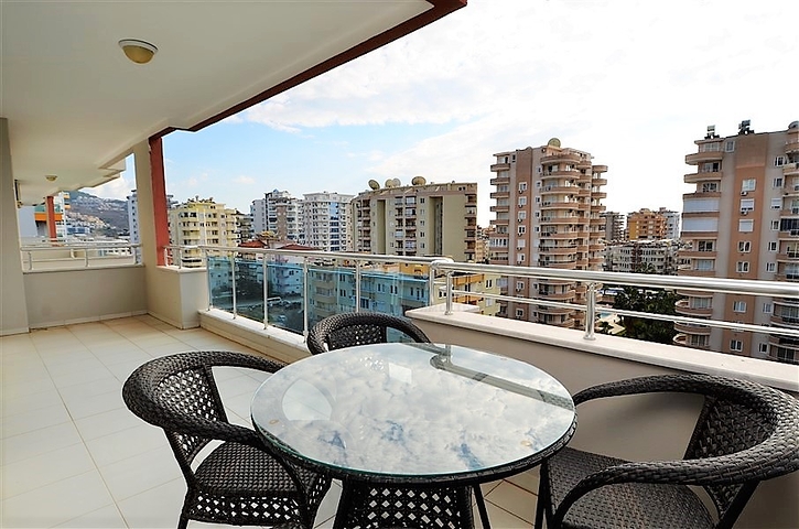 بنتهاوس مفروشة بتصميم ثلاث غرف وصالة ضمن مجمع حديث في مهموتلار / الانيا 