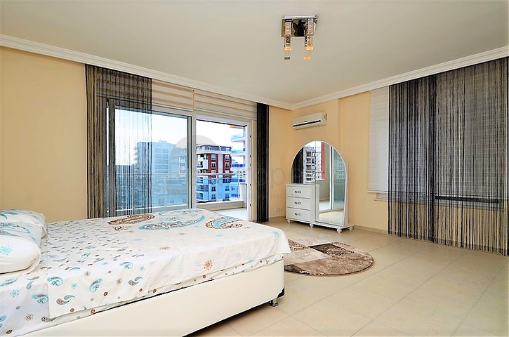 بنتهاوس مفروشة بتصميم ثلاث غرف وصالة ضمن مجمع حديث في مهموتلار / الانيا 