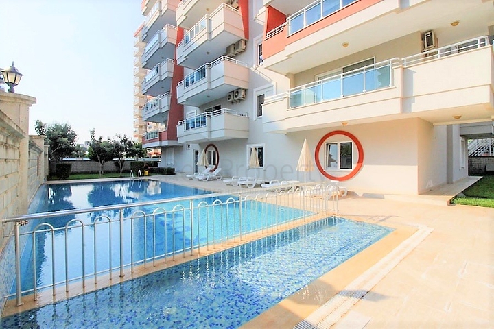 بنتهاوس مفروشة بتصميم ثلاث غرف وصالة ضمن مجمع حديث في مهموتلار / الانيا 