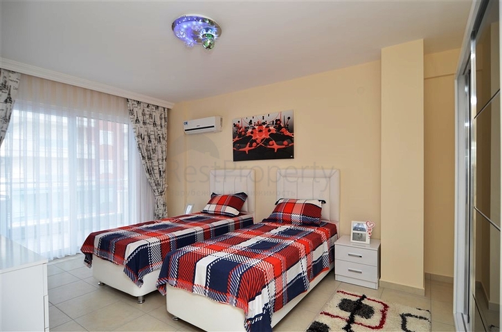 بنتهاوس مفروشة بتصميم ثلاث غرف وصالة ضمن مجمع حديث في مهموتلار / الانيا 