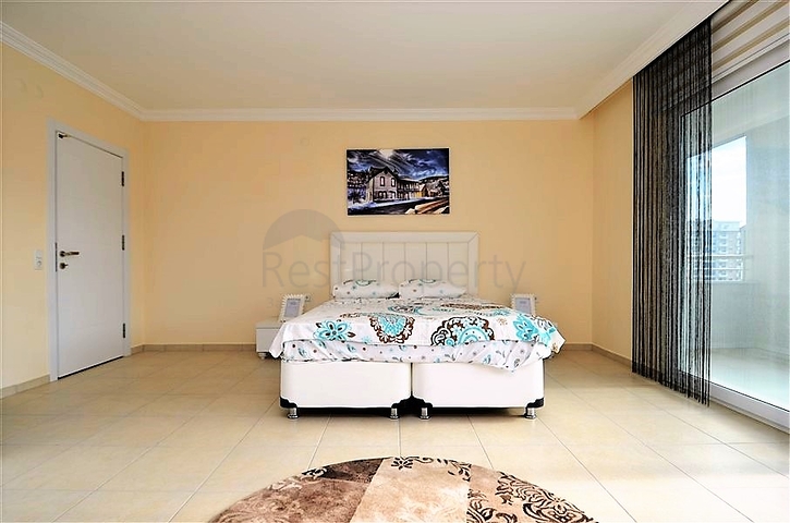 بنتهاوس مفروشة بتصميم ثلاث غرف وصالة ضمن مجمع حديث في مهموتلار / الانيا 