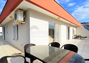 بنتهاوس مفروشة بتصميم ثلاث غرف وصالة ضمن مجمع حديث في مهموتلار / الانيا 